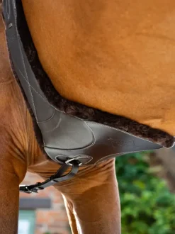 LeMieux Girths<Arika Simuwool Contoured Long Stud Girth