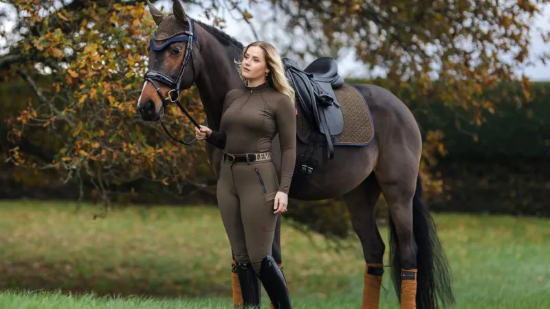 LeMieux Saddlepads & Numnahs<Suede Dressage Square AW24