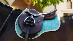 LeMieux Saddlepads & Numnahs<Suede GP Square SS25